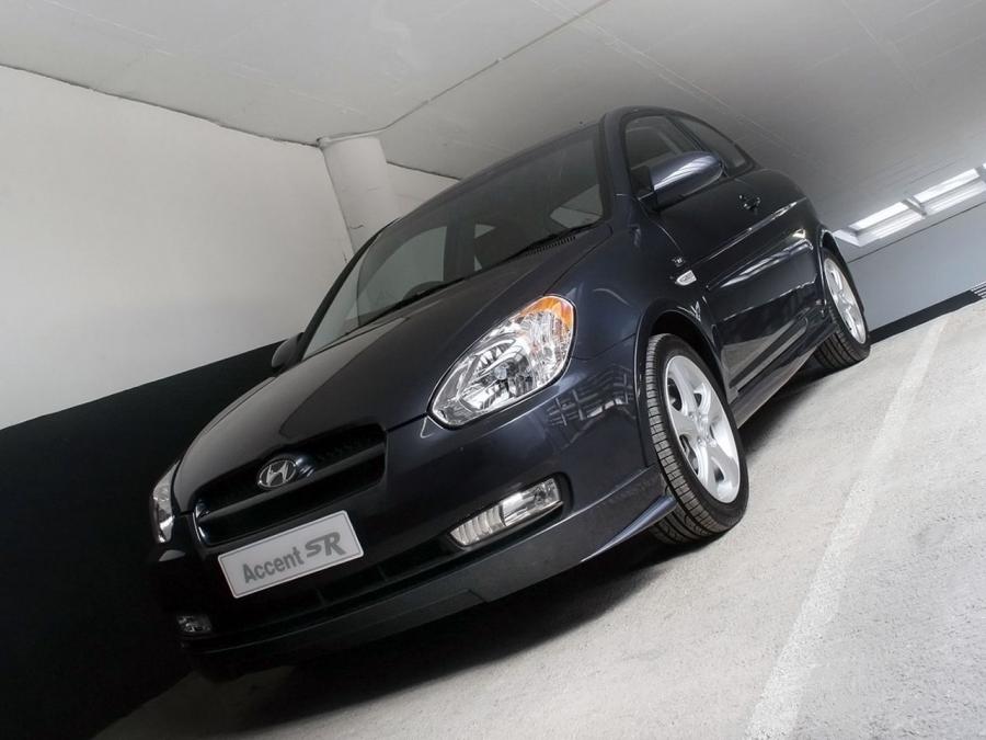  Hyundai Accent SR 3-Door 2008 года  (фото 6 из 8)